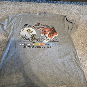 Men's size Large UCF vs Gators Gasparilla bowl shirt